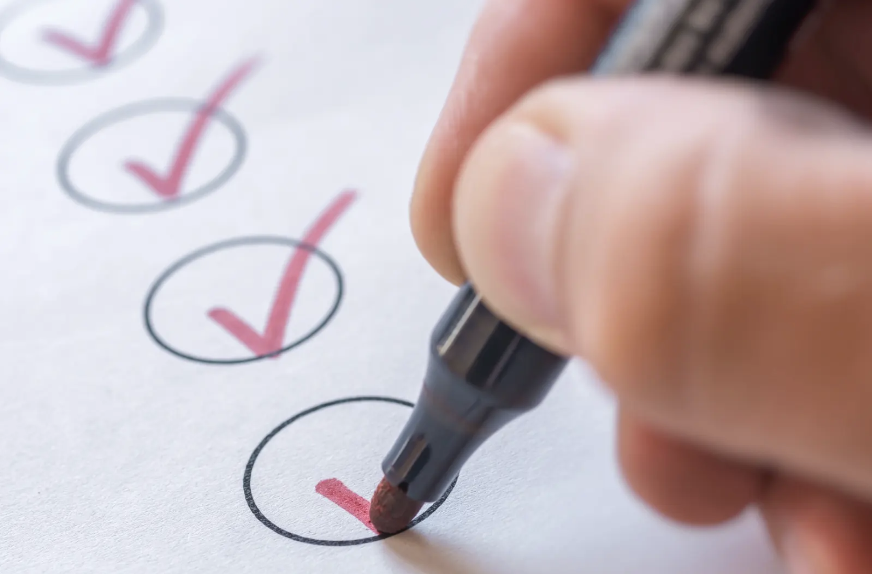 Checklist illustrating how plan sponsors can evaluate their retirement plan recordkeeper beyond fees, as discussed by Mark Olsen of PlanPILOT.